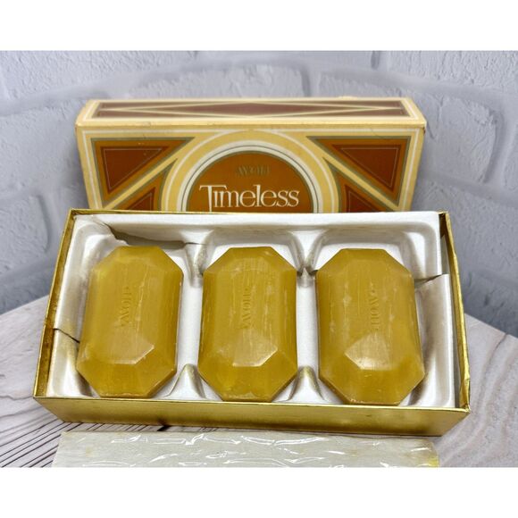 New Old Stock Avon TIMELESS 3 Perfumed Soaps 9oz total weight - Picture 6 of 6